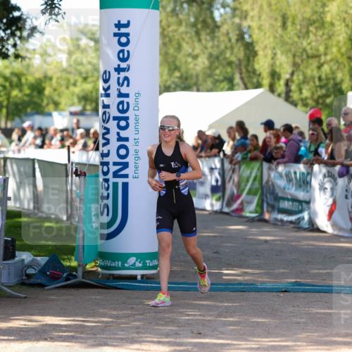 01.09.2024 - 17. Tribühne Triathlon Michael Strokosch http://msf.ph/oto/6901805 01.09.2024 11:00:14 Ziel 296, 302 meine-sportfotos.de
