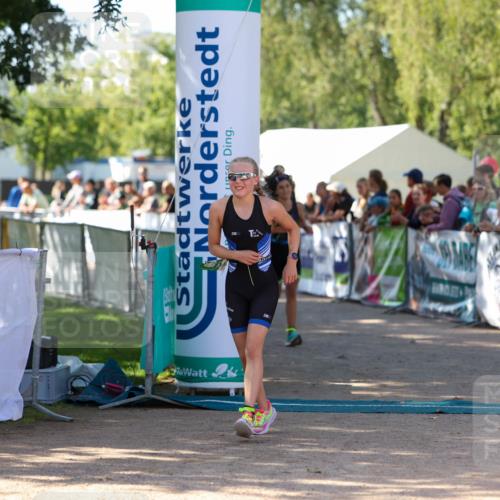 01.09.2024 - 17. Tribühne Triathlon Michael Strokosch http://msf.ph/oto/6901808 01.09.2024 11:00:15 Ziel 296, 302 meine-sportfotos.de