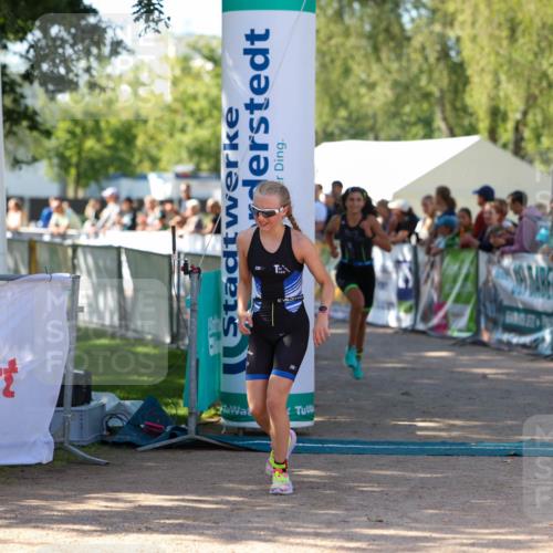 01.09.2024 - 17. Tribühne Triathlon Michael Strokosch http://msf.ph/oto/6901814 01.09.2024 11:00:15 Ziel 296, 302 meine-sportfotos.de