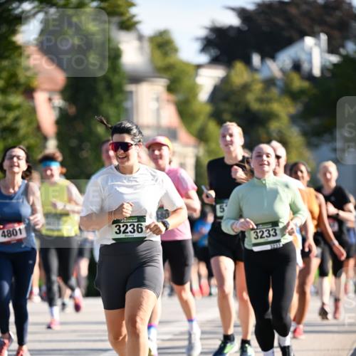 01.09.2024 - BARMER Alsterlauf Dr. Thomas Lammeyer http://msf.ph/oto/6901864 01.09.2024 09:39:04 Laufen 4801, 3236, 3233, 3233 meine-sportfotos.de