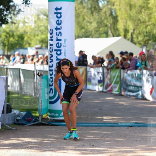 01.09.2024 - 17. Tribühne Triathlon Michael Strokosch http://msf.ph/oto/6901874 01.09.2024 11:00:18 Ziel 296, 302 meine-sportfotos.de
