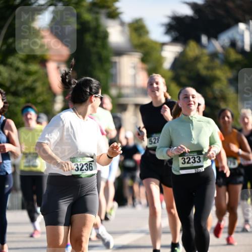 01.09.2024 - BARMER Alsterlauf Dr. Thomas Lammeyer http://msf.ph/oto/6901889 01.09.2024 09:39:05 Laufen 3236, 528, 3233, 3233 meine-sportfotos.de