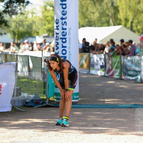 01.09.2024 - 17. Tribühne Triathlon Michael Strokosch http://msf.ph/oto/6901919 01.09.2024 11:00:21 Ziel 299, 302 meine-sportfotos.de
