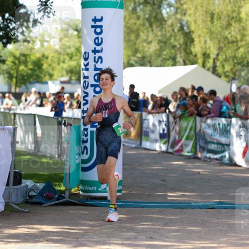 01.09.2024 - 17. Tribühne Triathlon Michael Strokosch http://msf.ph/oto/6901929 01.09.2024 11:00:27 Ziel 293, 299 meine-sportfotos.de