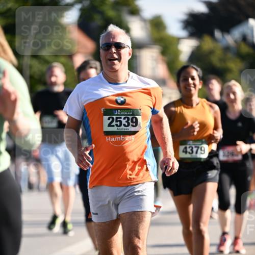 01.09.2024 - BARMER Alsterlauf Dr. Thomas Lammeyer http://msf.ph/oto/6901978 01.09.2024 09:39:09 Laufen 35, 2539, 4379 meine-sportfotos.de