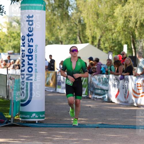 01.09.2024 - 17. Tribühne Triathlon Michael Strokosch http://msf.ph/oto/6902025 01.09.2024 11:00:41 Ziel 181, 270 meine-sportfotos.de