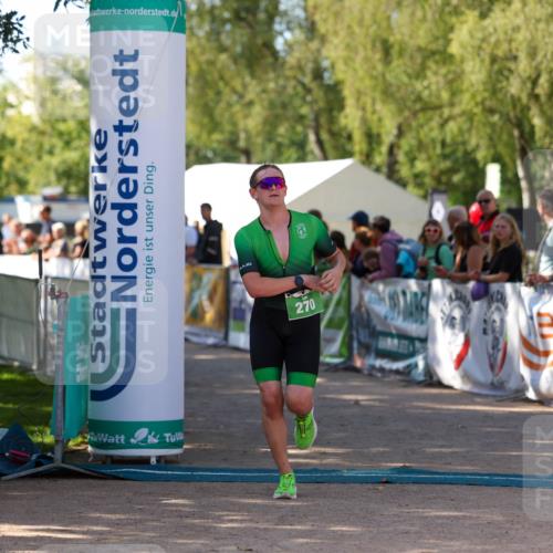 01.09.2024 - 17. Tribühne Triathlon Michael Strokosch http://msf.ph/oto/6902033 01.09.2024 11:00:42 Ziel 181, 270 meine-sportfotos.de