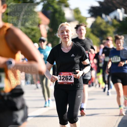 01.09.2024 - BARMER Alsterlauf Dr. Thomas Lammeyer http://msf.ph/oto/6902040 01.09.2024 09:39:11 Laufen 28, 35, 3262, 1331 meine-sportfotos.de