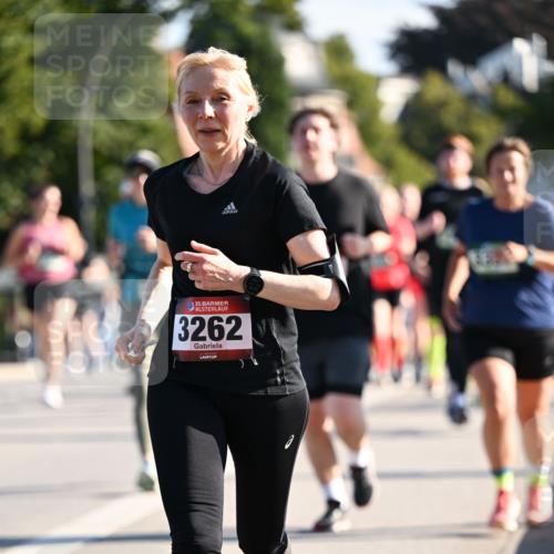 01.09.2024 - BARMER Alsterlauf Dr. Thomas Lammeyer http://msf.ph/oto/6902053 01.09.2024 09:39:12 Laufen 35, 3262 meine-sportfotos.de