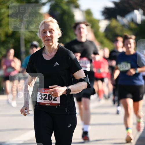 01.09.2024 - BARMER Alsterlauf Dr. Thomas Lammeyer http://msf.ph/oto/6902056 01.09.2024 09:39:12 Laufen 3262 meine-sportfotos.de