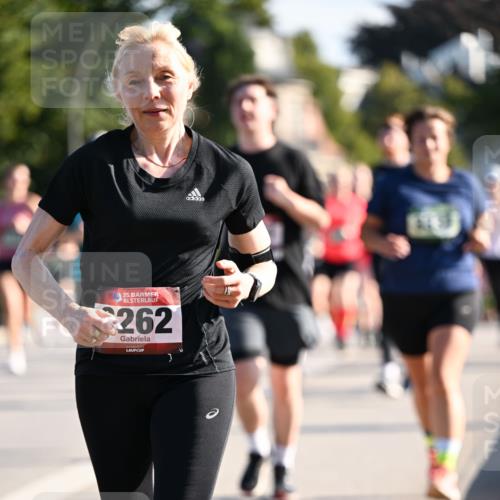 01.09.2024 - BARMER Alsterlauf Dr. Thomas Lammeyer http://msf.ph/oto/6902064 01.09.2024 09:39:12 Laufen 35, 262 meine-sportfotos.de
