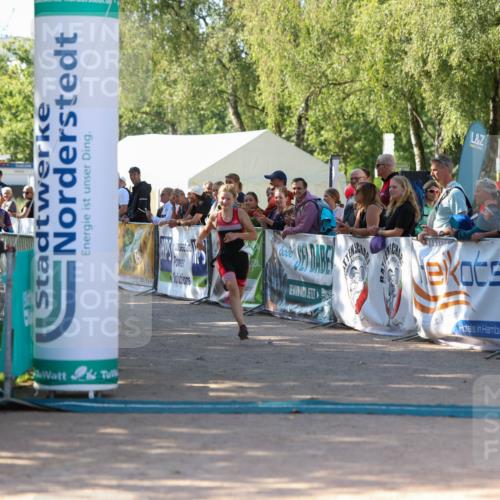 01.09.2024 - 17. Tribühne Triathlon Michael Strokosch http://msf.ph/oto/6902080 01.09.2024 11:00:46 Ziel 181, 270, 1066 meine-sportfotos.de