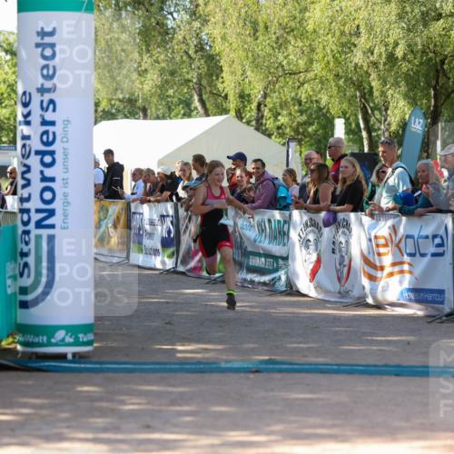 01.09.2024 - 17. Tribühne Triathlon Michael Strokosch http://msf.ph/oto/6902084 01.09.2024 11:00:46 Ziel 181, 270, 1066 meine-sportfotos.de