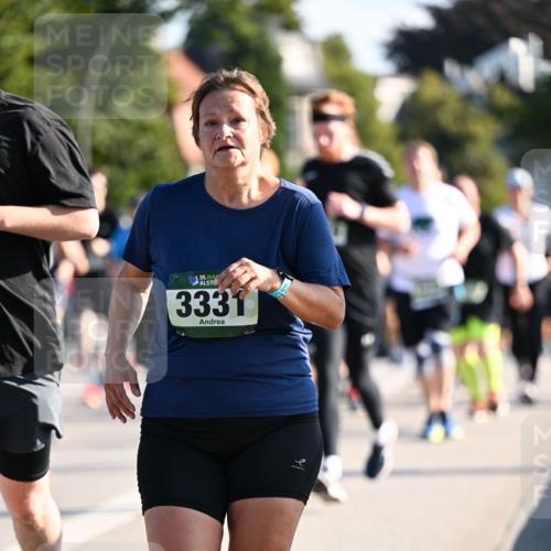 01.09.2024 - BARMER Alsterlauf Dr. Thomas Lammeyer http://msf.ph/oto/6902095 01.09.2024 09:39:14 Laufen 35, 3331 meine-sportfotos.de