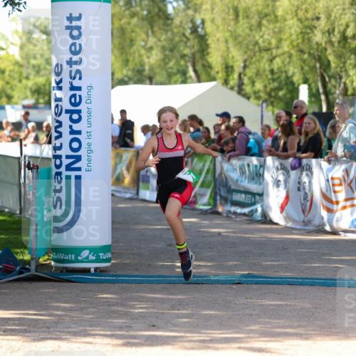 01.09.2024 - 17. Tribühne Triathlon Michael Strokosch http://msf.ph/oto/6902102 01.09.2024 11:00:47 Ziel 181, 1066 meine-sportfotos.de