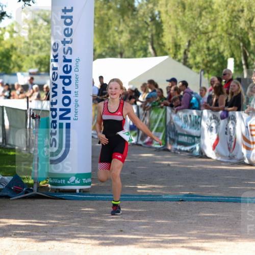 01.09.2024 - 17. Tribühne Triathlon Michael Strokosch http://msf.ph/oto/6902109 01.09.2024 11:00:48 Ziel 181, 1066 meine-sportfotos.de