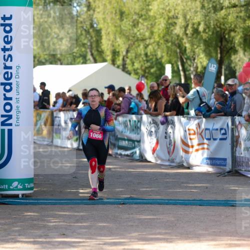 01.09.2024 - 17. Tribühne Triathlon Michael Strokosch http://msf.ph/oto/6902146 01.09.2024 11:00:51 Ziel 181, 1066 meine-sportfotos.de