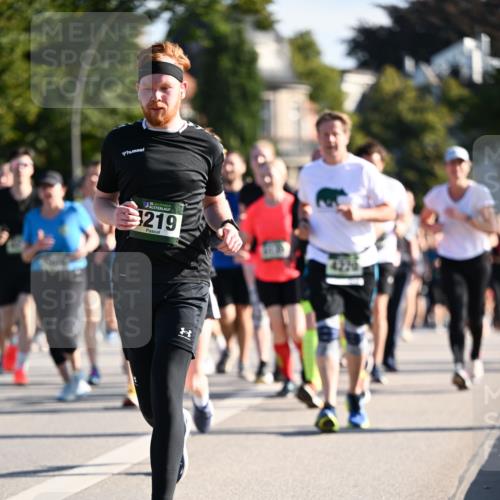 01.09.2024 - BARMER Alsterlauf Dr. Thomas Lammeyer http://msf.ph/oto/6902148 01.09.2024 09:39:15 Laufen 5, 219, 4226 meine-sportfotos.de