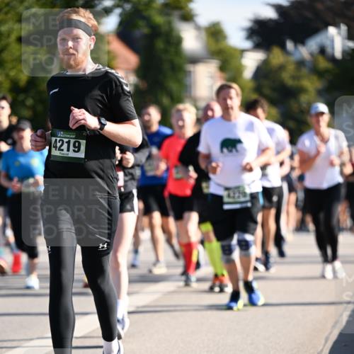 01.09.2024 - BARMER Alsterlauf Dr. Thomas Lammeyer http://msf.ph/oto/6902164 01.09.2024 09:39:15 Laufen 135, 4219, 1 meine-sportfotos.de