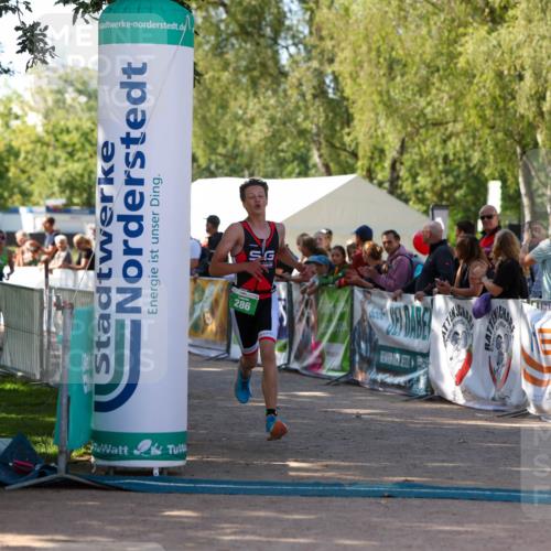 01.09.2024 - 17. Tribühne Triathlon Michael Strokosch http://msf.ph/oto/6902165 01.09.2024 11:01:09 Ziel 286, 297 meine-sportfotos.de