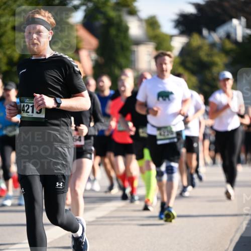 01.09.2024 - BARMER Alsterlauf Dr. Thomas Lammeyer http://msf.ph/oto/6902172 01.09.2024 09:39:15 Laufen 421 meine-sportfotos.de