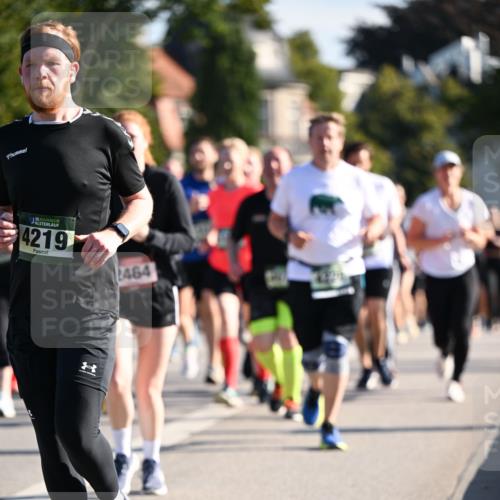 01.09.2024 - BARMER Alsterlauf Dr. Thomas Lammeyer http://msf.ph/oto/6902181 01.09.2024 09:39:16 Laufen 35, 4219, 2464 meine-sportfotos.de