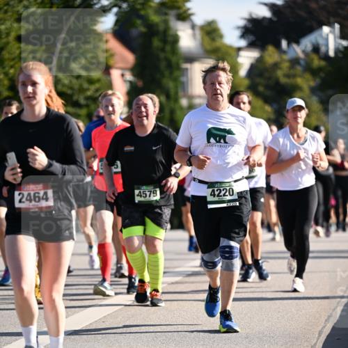 01.09.2024 - BARMER Alsterlauf Dr. Thomas Lammeyer http://msf.ph/oto/6902211 01.09.2024 09:39:16 Laufen 2464, 4579, 4220, 4220 meine-sportfotos.de