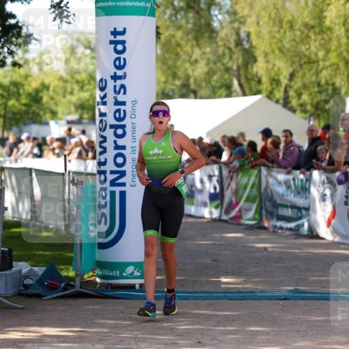 01.09.2024 - 17. Tribühne Triathlon Michael Strokosch http://msf.ph/oto/6902230 01.09.2024 11:01:15 Ziel 232, 297 meine-sportfotos.de