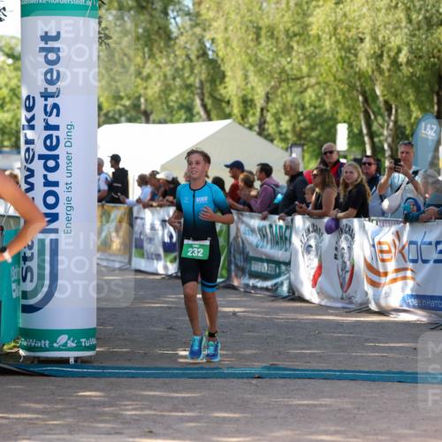 01.09.2024 - 17. Tribühne Triathlon Michael Strokosch http://msf.ph/oto/6902270 01.09.2024 11:01:17 Ziel 232, 277, 297 meine-sportfotos.de