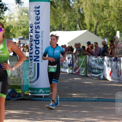 01.09.2024 - 17. Tribühne Triathlon Michael Strokosch http://msf.ph/oto/6902308 01.09.2024 11:01:19 Ziel 232, 277 meine-sportfotos.de
