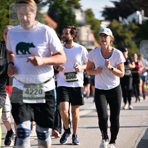 01.09.2024 - BARMER Alsterlauf Dr. Thomas Lammeyer http://msf.ph/oto/6902310 01.09.2024 09:39:19 Laufen 4220, 2, 8066 meine-sportfotos.de