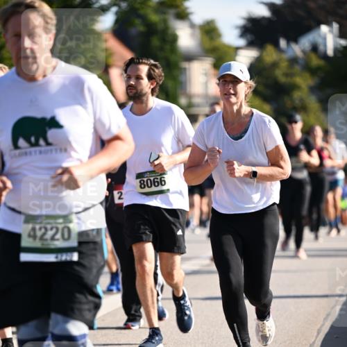01.09.2024 - BARMER Alsterlauf Dr. Thomas Lammeyer http://msf.ph/oto/6902320 01.09.2024 09:39:19 Laufen 4220, 2, 8066 meine-sportfotos.de