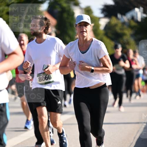 01.09.2024 - BARMER Alsterlauf Dr. Thomas Lammeyer http://msf.ph/oto/6902332 01.09.2024 09:39:20 Laufen 8066 meine-sportfotos.de