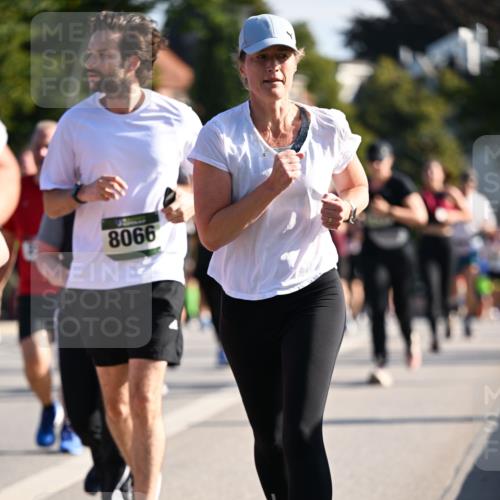 01.09.2024 - BARMER Alsterlauf Dr. Thomas Lammeyer http://msf.ph/oto/6902344 01.09.2024 09:39:20 Laufen 8066 meine-sportfotos.de