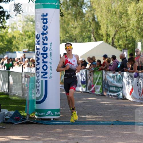 01.09.2024 - 17. Tribühne Triathlon Michael Strokosch http://msf.ph/oto/6902356 01.09.2024 11:01:23 Ziel 228, 277 meine-sportfotos.de