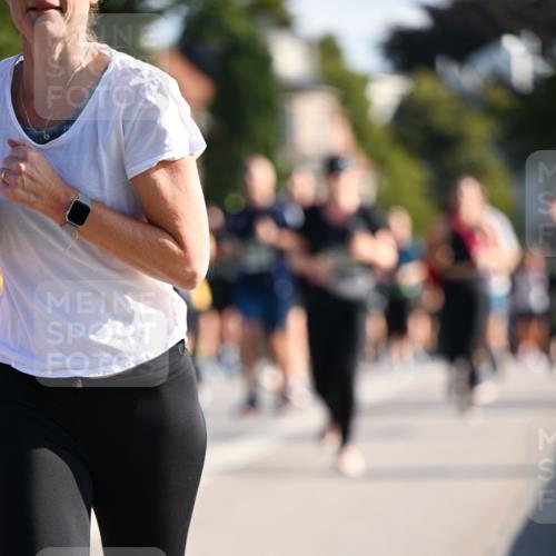 01.09.2024 - BARMER Alsterlauf Dr. Thomas Lammeyer http://msf.ph/oto/6902387 01.09.2024 09:39:21 Laufen  meine-sportfotos.de