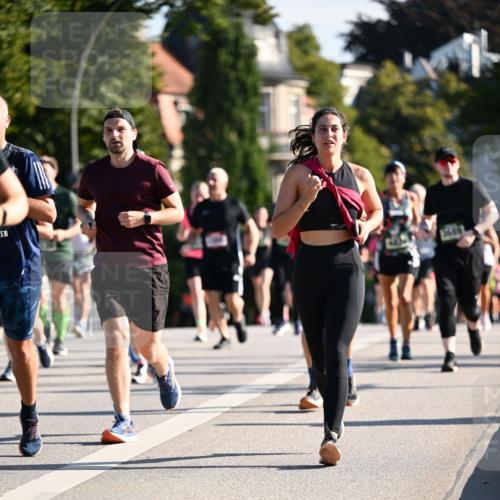 01.09.2024 - BARMER Alsterlauf Dr. Thomas Lammeyer http://msf.ph/oto/6902452 01.09.2024 09:39:24 Laufen 51 meine-sportfotos.de