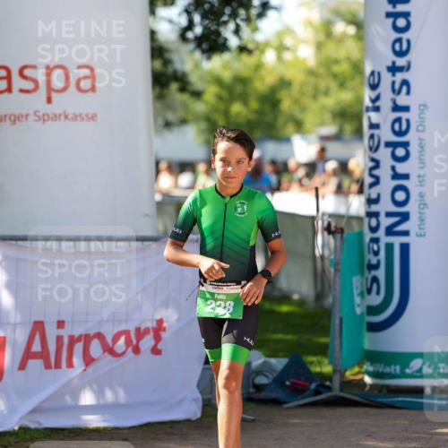 01.09.2024 - 17. Tribühne Triathlon Michael Strokosch http://msf.ph/oto/6902469 01.09.2024 11:01:31 Ziel 161, 228 meine-sportfotos.de