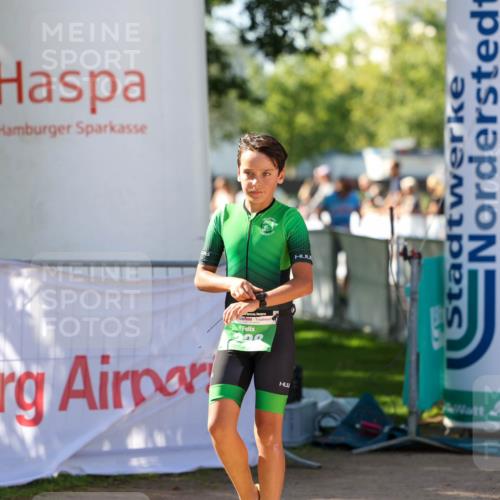 01.09.2024 - 17. Tribühne Triathlon Michael Strokosch http://msf.ph/oto/6902473 01.09.2024 11:01:31 Ziel 161, 228 meine-sportfotos.de