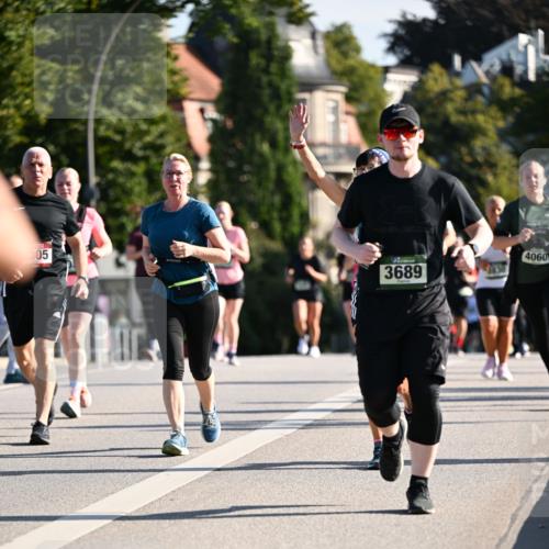 01.09.2024 - BARMER Alsterlauf Dr. Thomas Lammeyer http://msf.ph/oto/6902534 01.09.2024 09:39:27 Laufen 05, 3689, 4060 meine-sportfotos.de