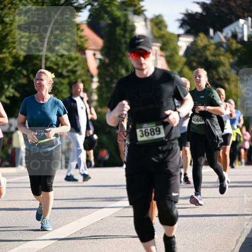 01.09.2024 - BARMER Alsterlauf Dr. Thomas Lammeyer http://msf.ph/oto/6902567 01.09.2024 09:39:29 Laufen 3689, 4060 meine-sportfotos.de
