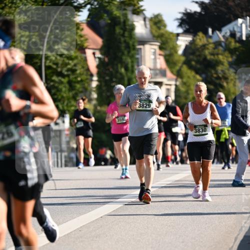 01.09.2024 - BARMER Alsterlauf Dr. Thomas Lammeyer http://msf.ph/oto/6902614 01.09.2024 09:39:31 Laufen 26, 3592, 3829, 3830 meine-sportfotos.de