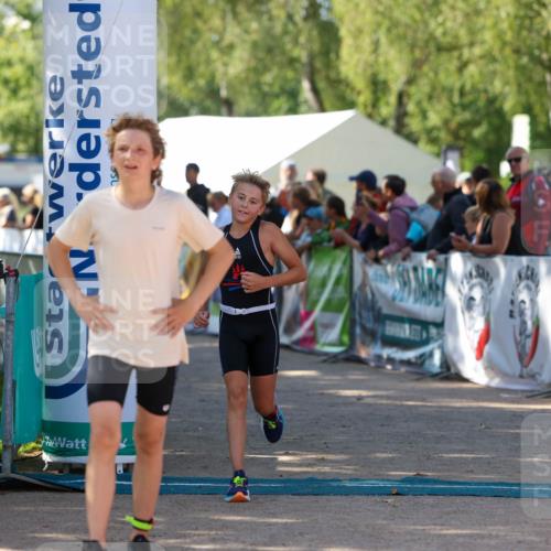 01.09.2024 - 17. Tribühne Triathlon Michael Strokosch http://msf.ph/oto/6902625 01.09.2024 11:01:44 Ziel 200, 292 meine-sportfotos.de