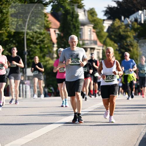 01.09.2024 - BARMER Alsterlauf Dr. Thomas Lammeyer http://msf.ph/oto/6902630 01.09.2024 09:39:31 Laufen 342, 3829, 3830 meine-sportfotos.de