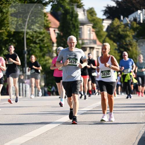 01.09.2024 - BARMER Alsterlauf Dr. Thomas Lammeyer http://msf.ph/oto/6902632 01.09.2024 09:39:32 Laufen 3829, 3830 meine-sportfotos.de