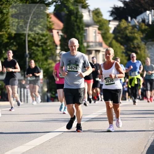 01.09.2024 - BARMER Alsterlauf Dr. Thomas Lammeyer http://msf.ph/oto/6902638 01.09.2024 09:39:32 Laufen 3829, 3830 meine-sportfotos.de