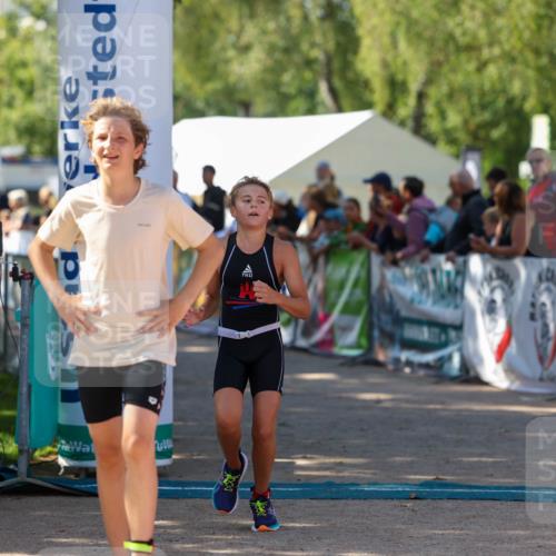 01.09.2024 - 17. Tribühne Triathlon Michael Strokosch http://msf.ph/oto/6902643 01.09.2024 11:01:44 Ziel 200, 292 meine-sportfotos.de