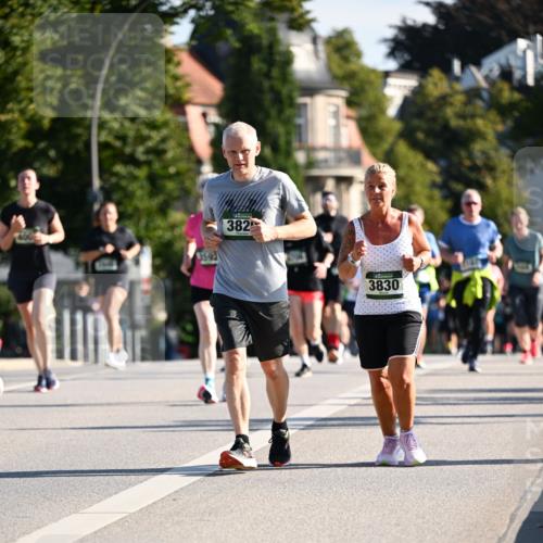 01.09.2024 - BARMER Alsterlauf Dr. Thomas Lammeyer http://msf.ph/oto/6902646 01.09.2024 09:39:32 Laufen 382, 3830 meine-sportfotos.de