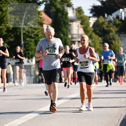 01.09.2024 - BARMER Alsterlauf Dr. Thomas Lammeyer http://msf.ph/oto/6902667 01.09.2024 09:39:32 Laufen 3829, 3830 meine-sportfotos.de
