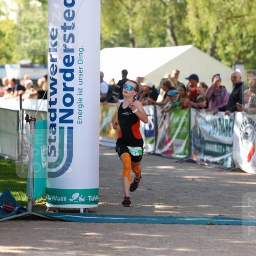 01.09.2024 - 17. Tribühne Triathlon Michael Strokosch http://msf.ph/oto/6902723 01.09.2024 11:01:54 Ziel 259 meine-sportfotos.de